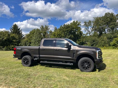 Used 2024 Ford F350 Lariat w/ Lariat Ultimate Package AWD/4WD image 10