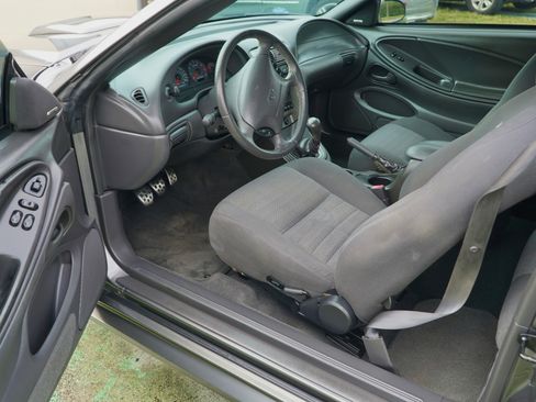 Used 2004 Ford Mustang GT image 24