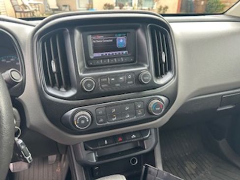 Used 2016 Chevrolet Colorado W/T w/ WT Convenience Package image 10