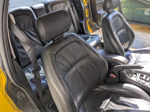 Used 2001 Saturn S-Series SC2 image 15