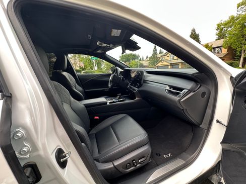 Used 2023 Lexus RX 350h w/ Accessory Package (Z1) AWD/4WD image 15