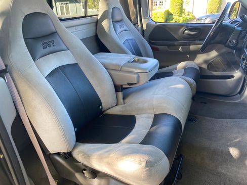 Used 2004 Ford F150 Lightning image 21