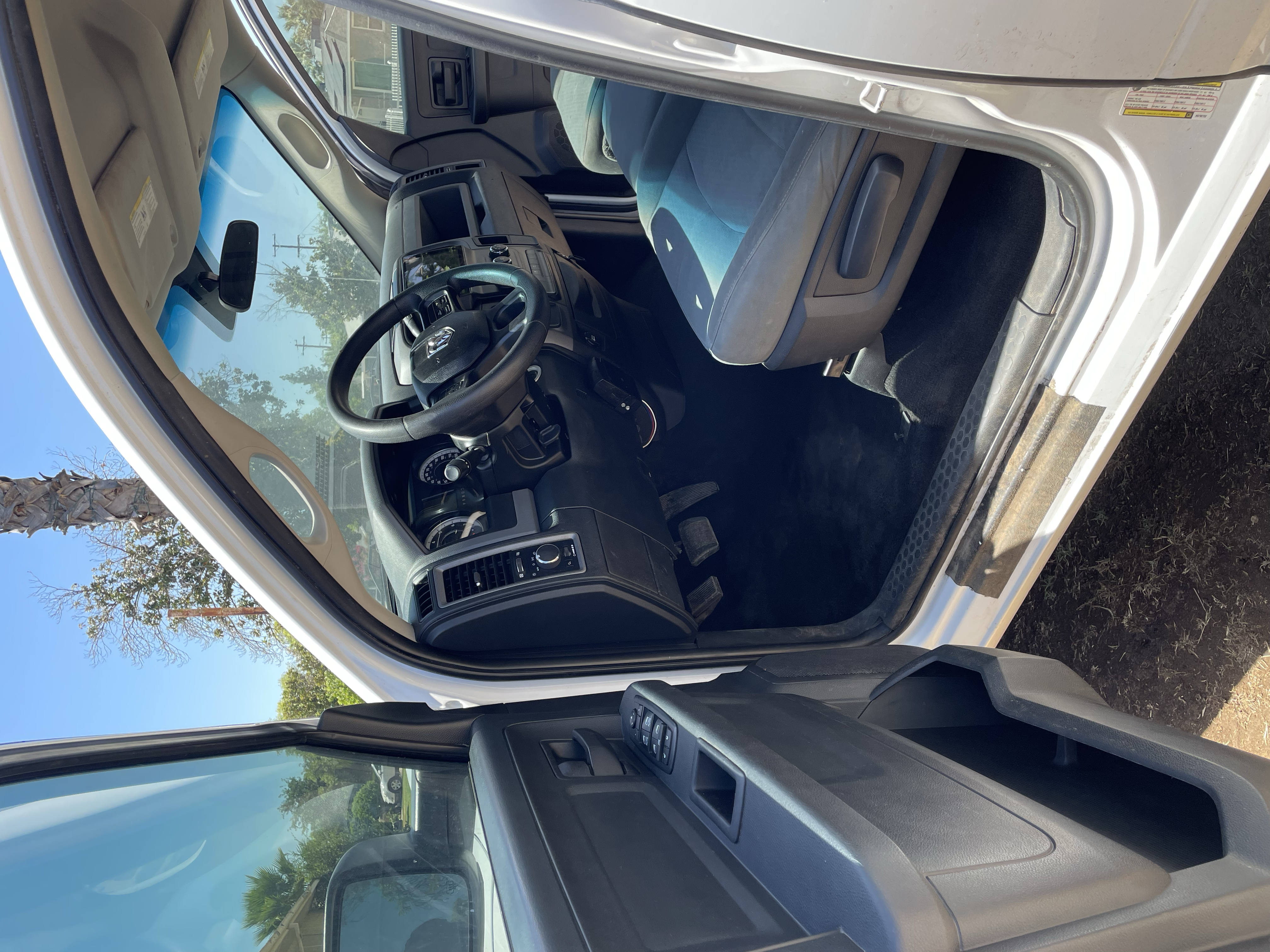 Used 2017 RAM 1500 ST w/ SXT Appearance Group AWD/4WD image 11