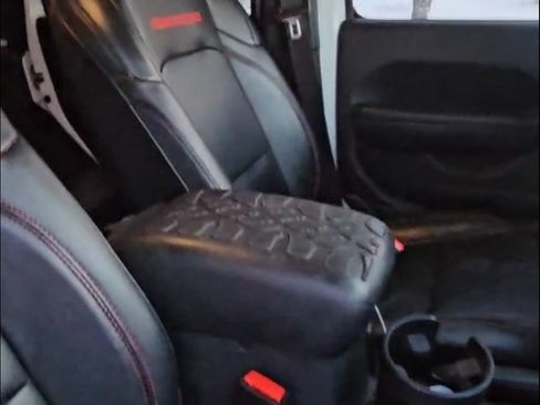 Used 2021 Jeep Wrangler Unlimited Rubicon image 9