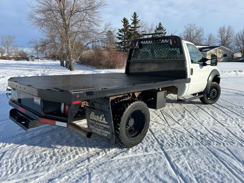 Used 2006 Ford F550 4x4 Regular Cab Super Duty image 6