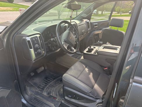 Used 2017 Chevrolet Silverado 1500 LT w/ All Star Edition image 4