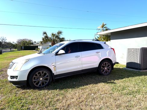 Used 2015 Cadillac SRX Performance w/ Driver Awareness Package FWD image 1