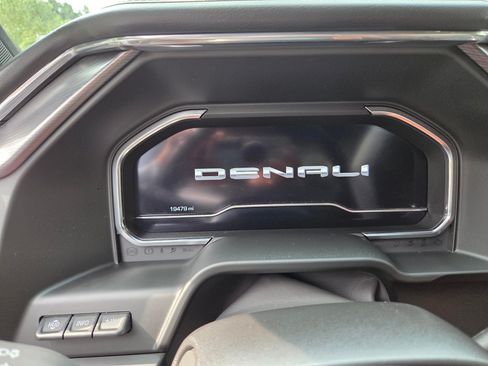 Used 2024 GMC Sierra 2500 Denali Ultimate w/ Max Trailering Package AWD/4WD image 16