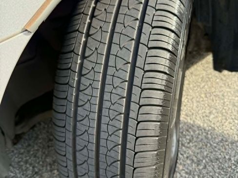 Used 2010 Honda Civic DX-VP image 8