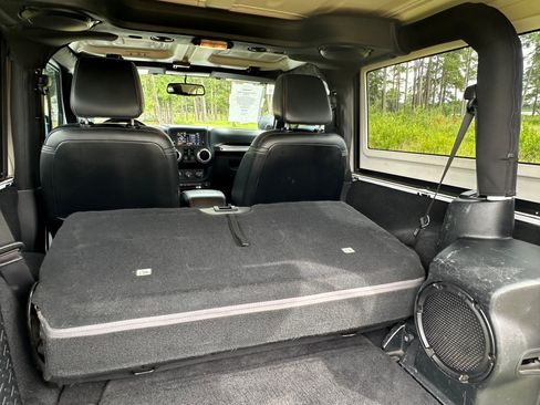 Used 2014 Jeep Wrangler Rubicon image 19