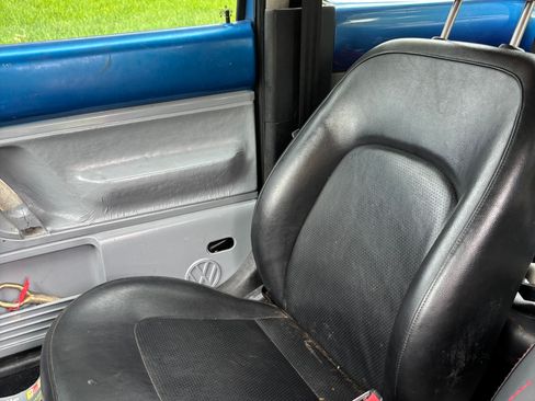 Used 1999 Volkswagen Beetle GLS FWD image 12