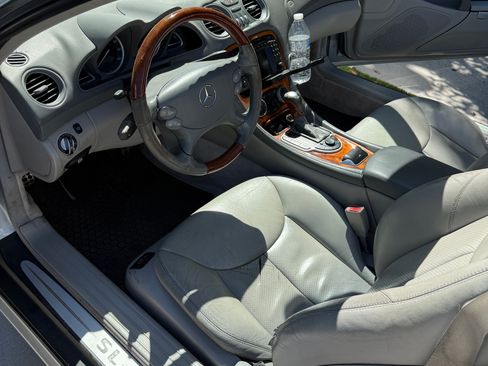 Used 2004 Mercedes-Benz SL 500 image 5