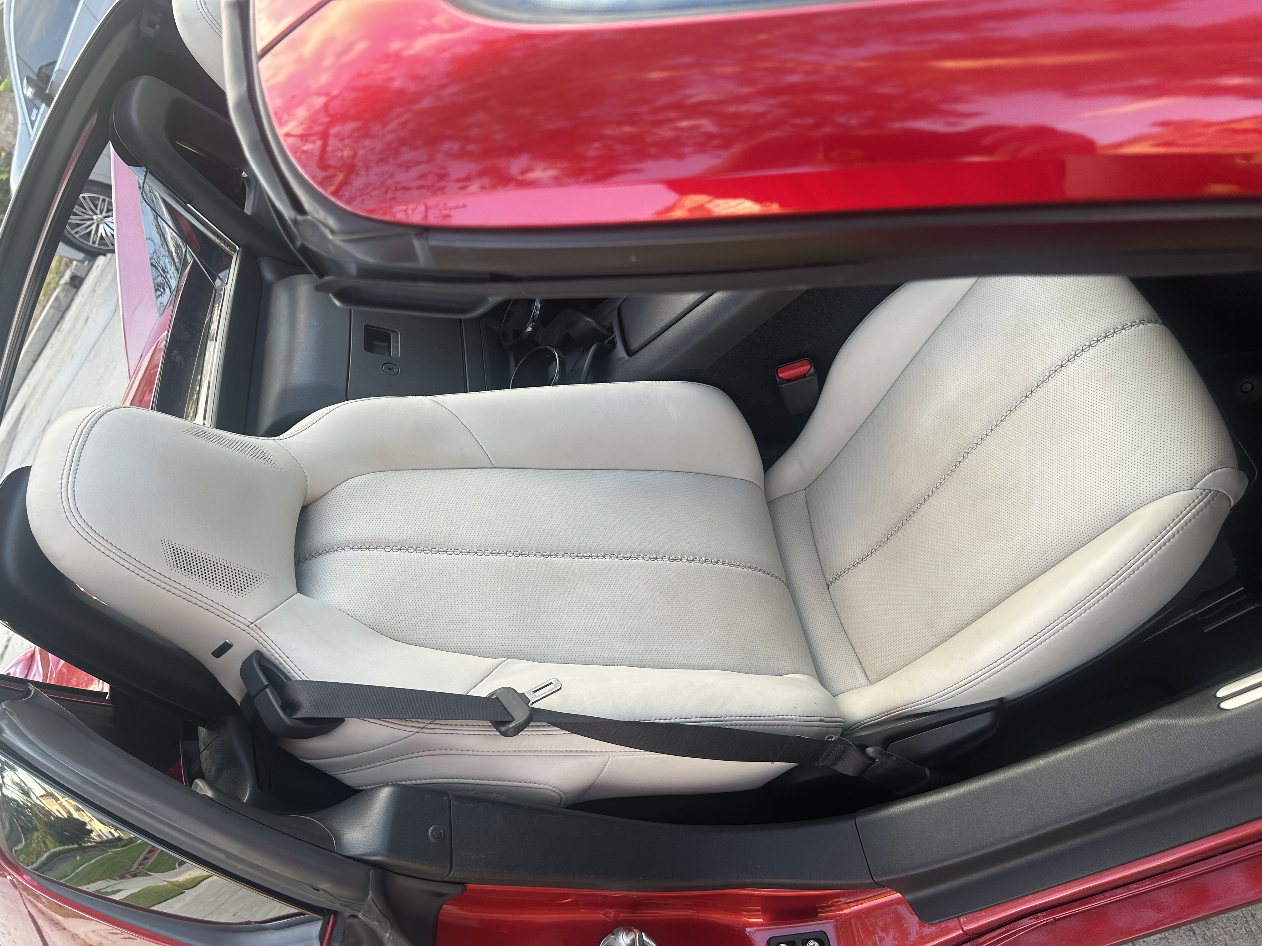 Used 2021 MAZDA MX-5 Miata RF Grand Touring RWD image 14