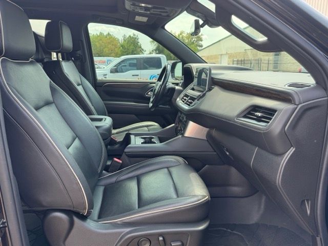 Used 2021 Chevrolet Suburban Premier RWD image 1