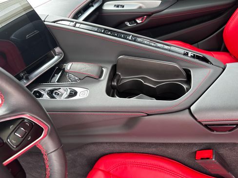 Used 2024 Chevrolet Corvette Stingray Convertible w/ Z51 Performance Package RWD image 19