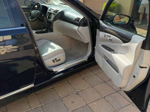 Used 2007 Lexus LS 460 image 10