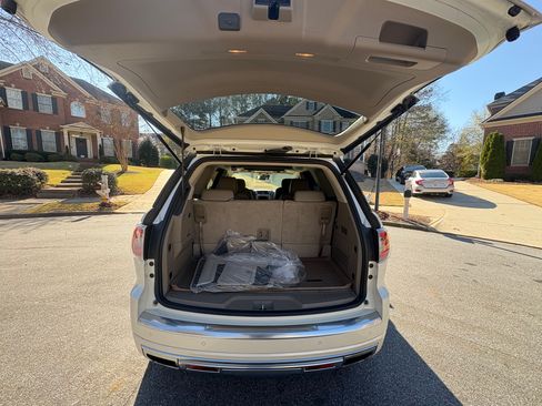 Used 2014 GMC Acadia Denali image 14