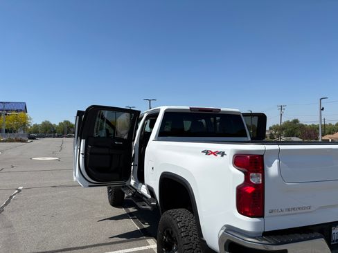 Used 2022 Chevrolet Silverado 2500 LT w/ Convenience Package AWD/4WD image 37