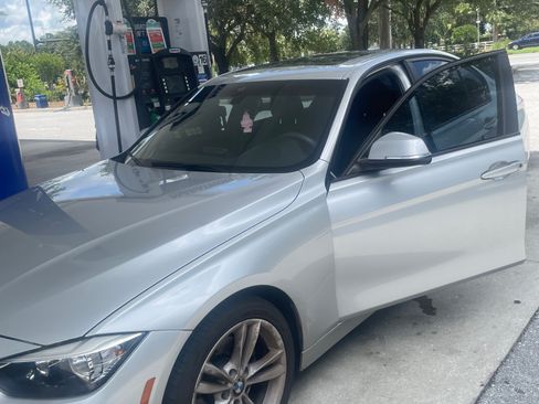 Used 2016 BMW 320i Sedan image 2
