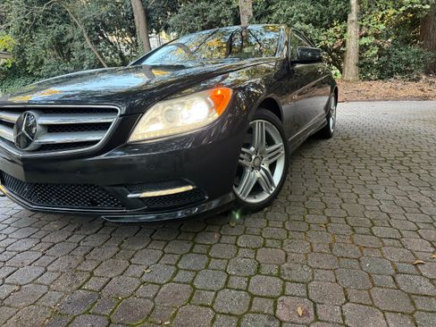 Used 2013 Mercedes-Benz CL 550 4MATIC image 16