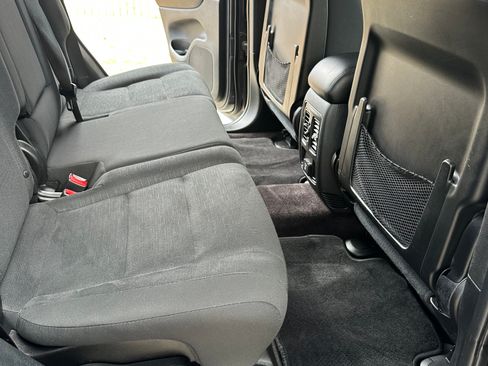 Used 2017 Jeep Grand Cherokee Laredo w/ Quick Order Package 23E image 16