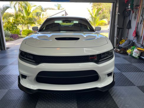 Used 2016 Dodge Charger SRT Hellcat w/ Harman/Kardon Audio Group image 6