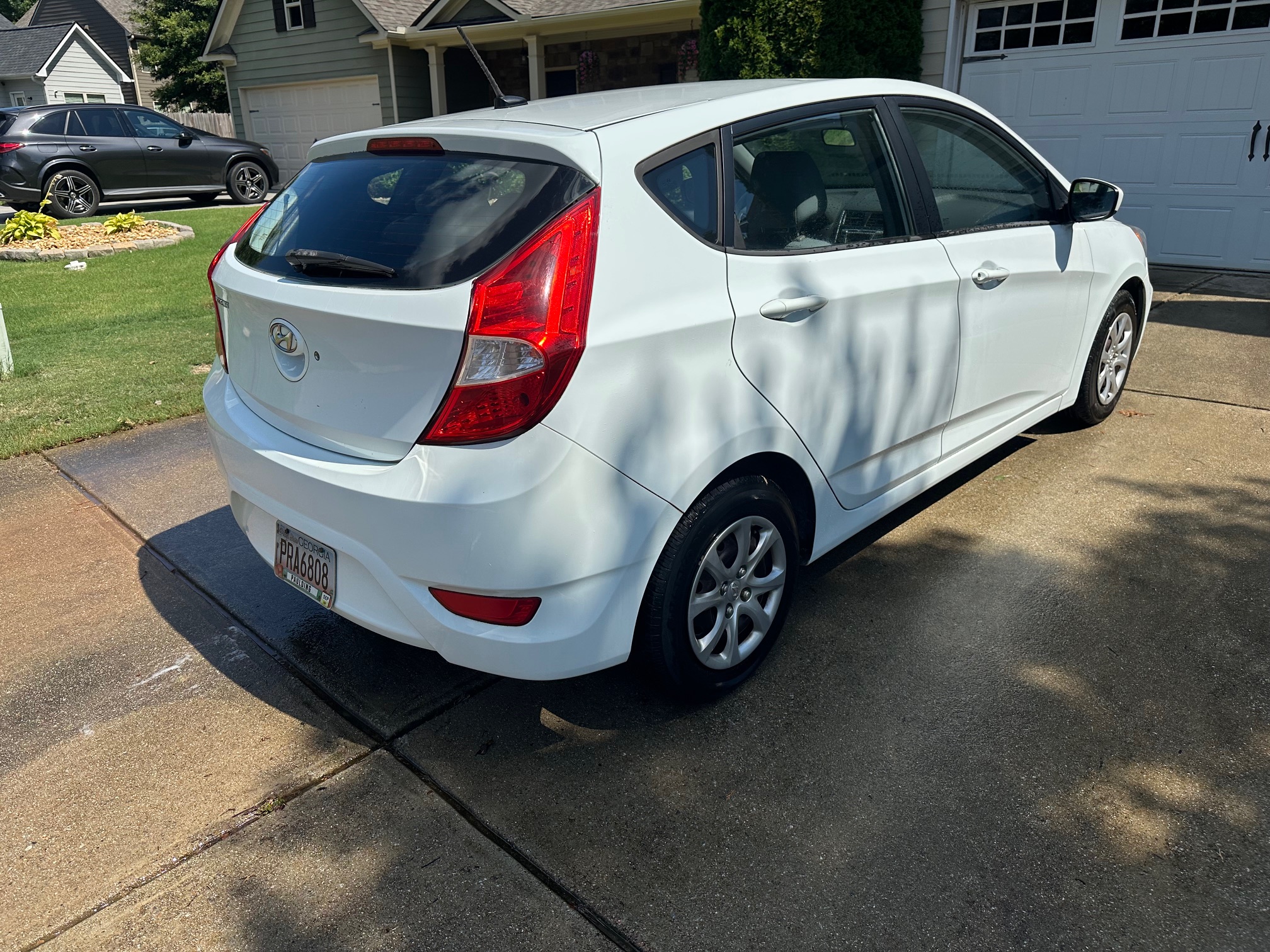 Used 2012 Hyundai Accent GS FWD image 6