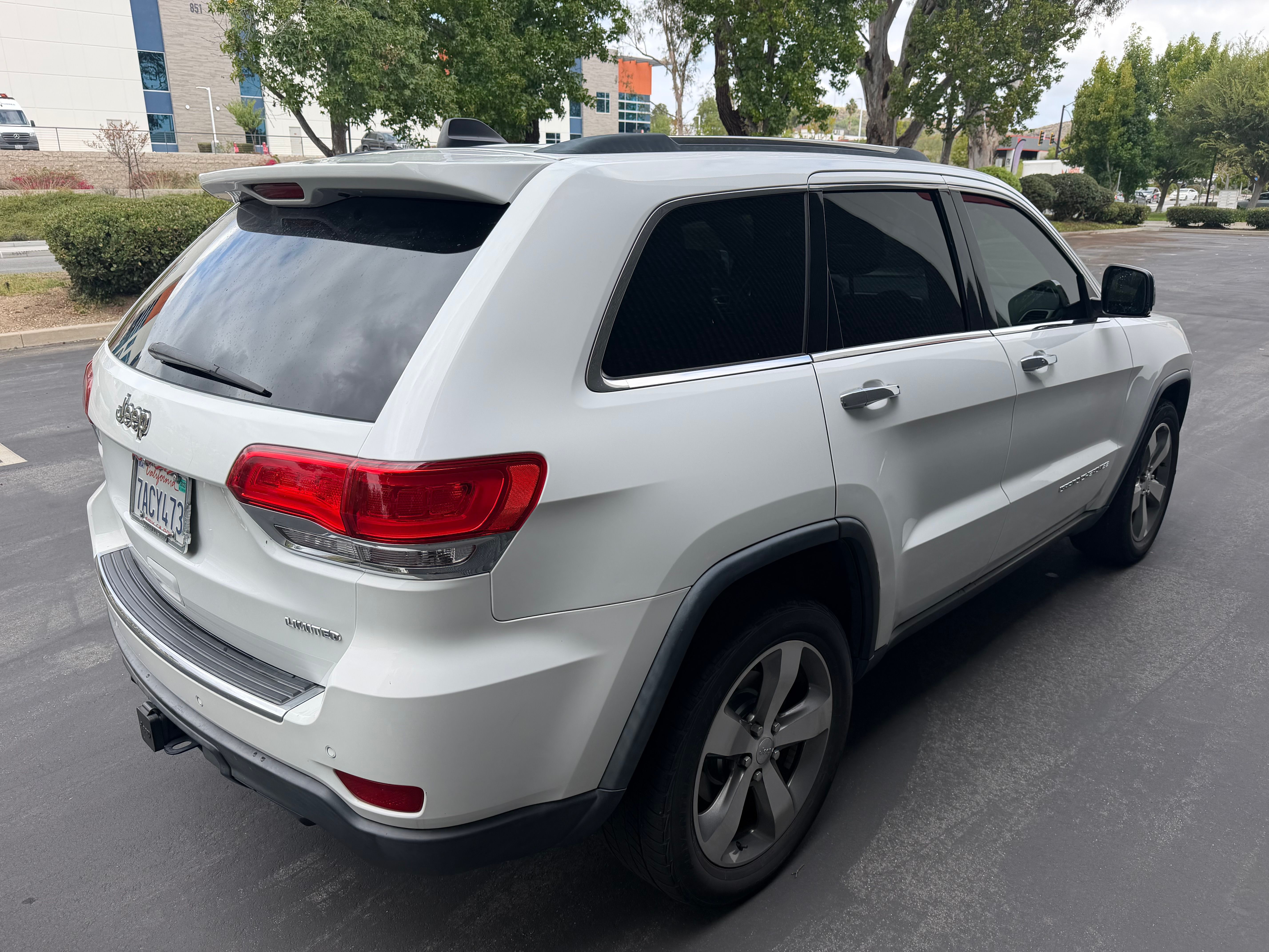 Used 2014 Jeep Grand Cherokee Limited w/ Trailer Tow Group IV RWD image 5