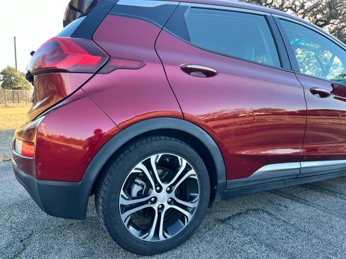 Used 2017 Chevrolet Bolt Premier w/ Driver Confidence II Package image 19