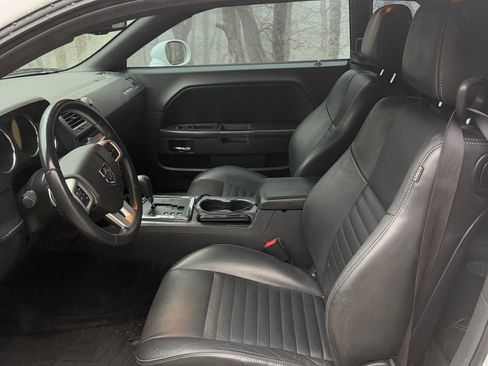 Used 2013 Dodge Challenger SXT Plus image 8
