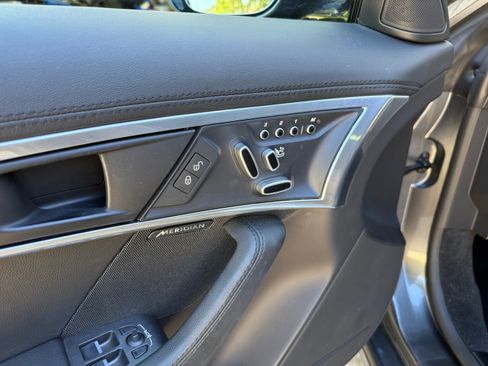 Used 2019 Jaguar F-TYPE Convertible image 19