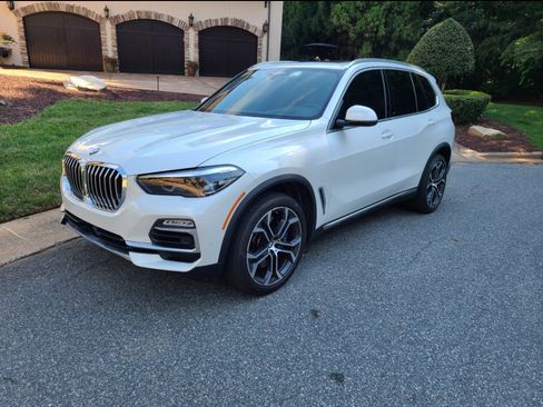 Used 2019 BMW X5 xDrive40i AWD/4WD image 2