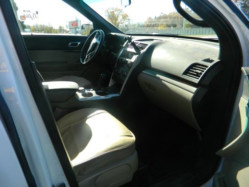 Used 2013 Ford Explorer 4WD image 8