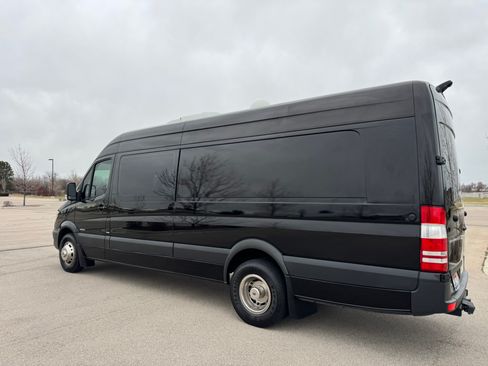 Used 2014 Mercedes-Benz Sprinter 3500 image 10