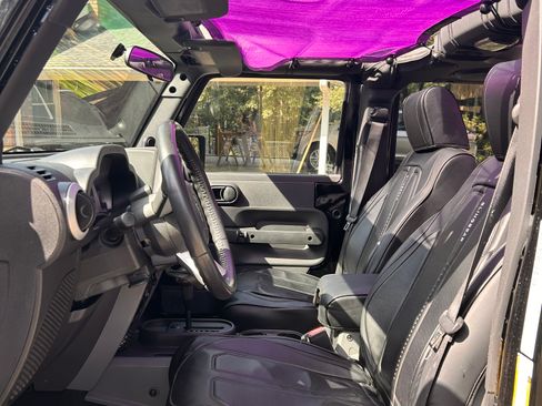 Used 2010 Jeep Wrangler Unlimited Sahara w/ Dual Top Group image 9