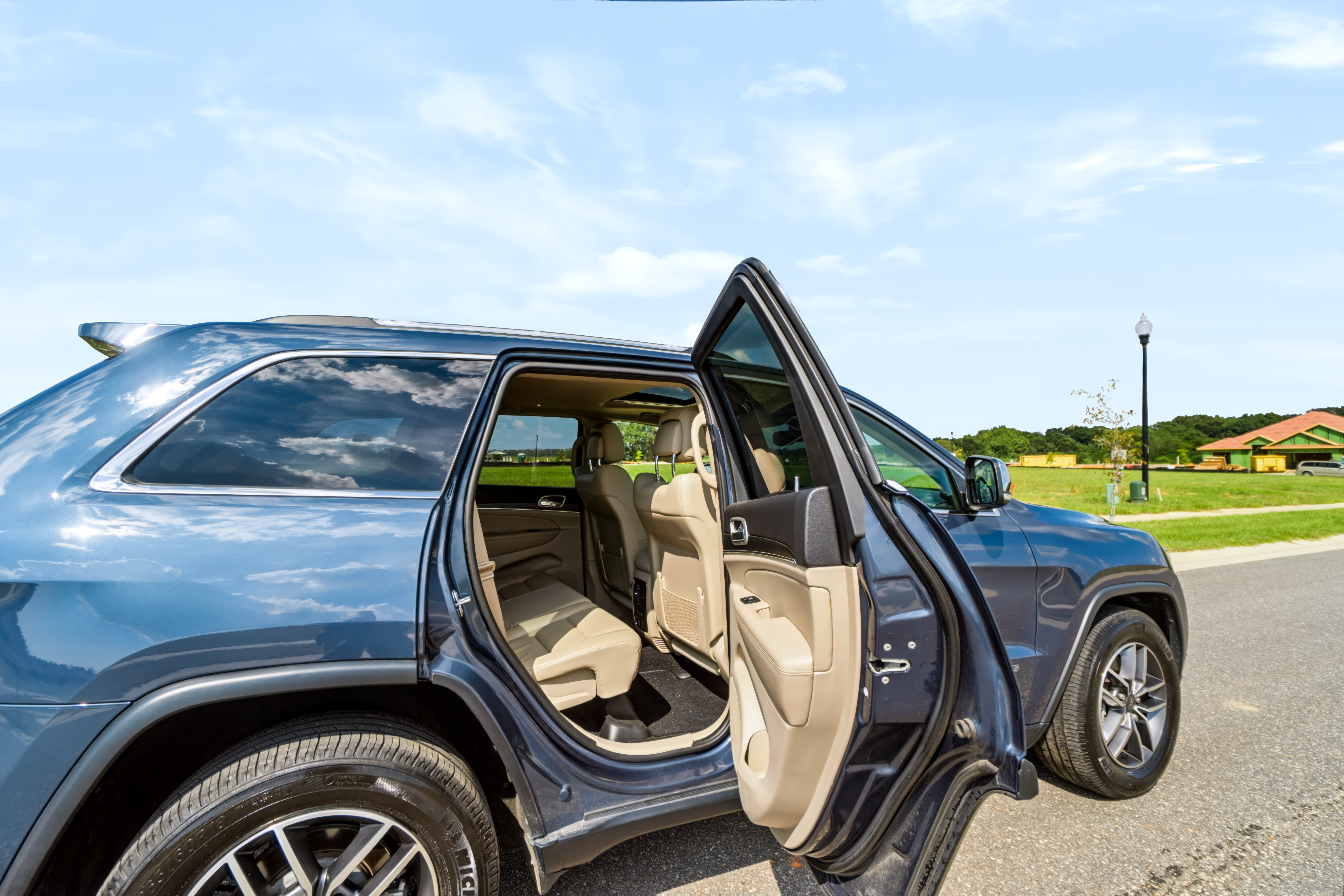 Used 2021 Jeep Grand Cherokee Limited RWD image 16