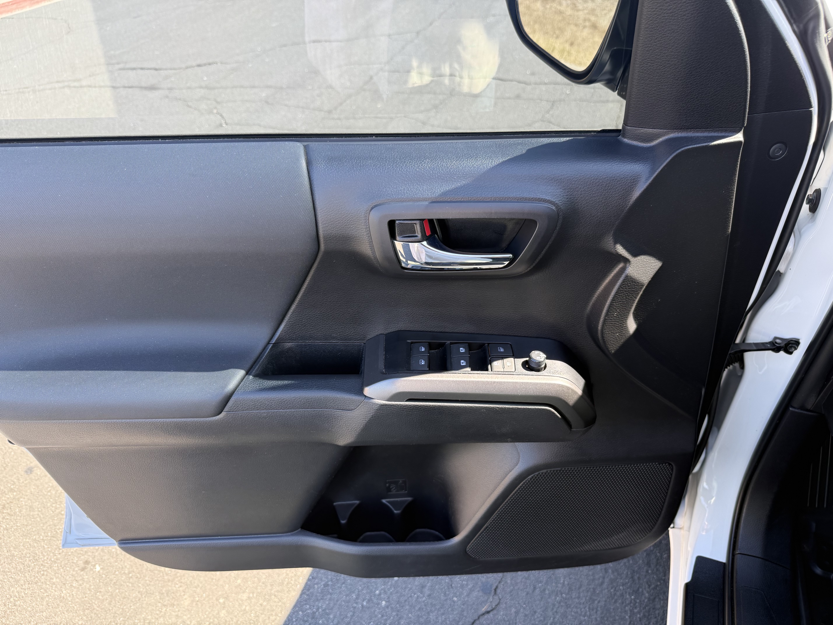Used 2023 Toyota Tacoma TRD Sport w/ Advanced Technology Package AWD/4WD image 8