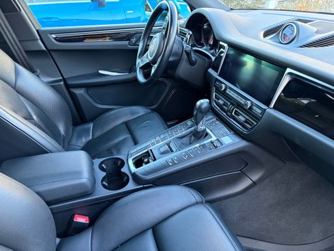 Used 2020 Porsche Macan S image 12