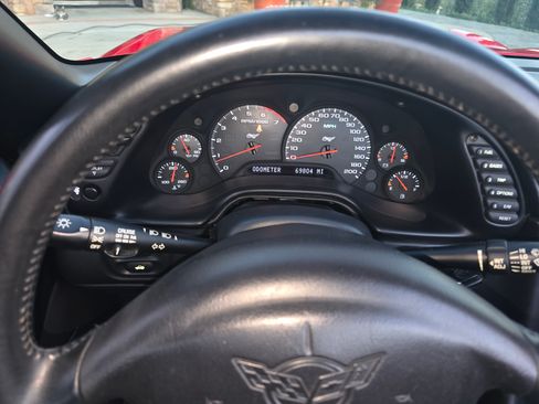 Used 2003 Chevrolet Corvette Convertible 2D w/ Preferred Equipment Group1 image 19