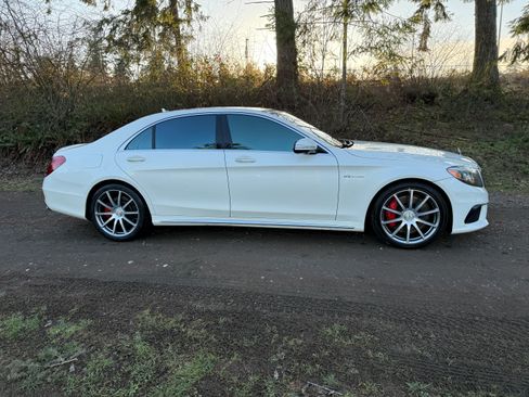 Used 2014 Mercedes-Benz S 63 AMG S 63 AMG 4MATIC Sedan 4D w/ Rear Seat Package image 5