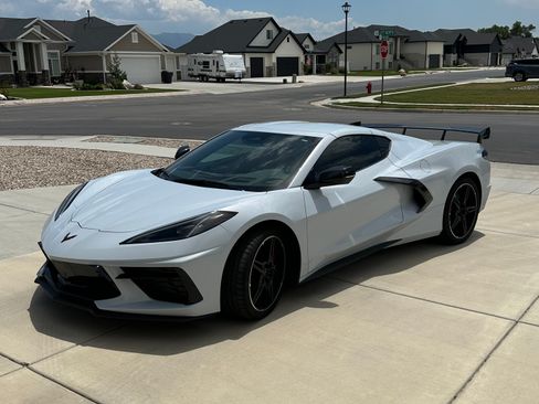 Used 2024 Chevrolet Corvette Stingray Preferred Cpe w/ Z51 Performance Package RWD image 1