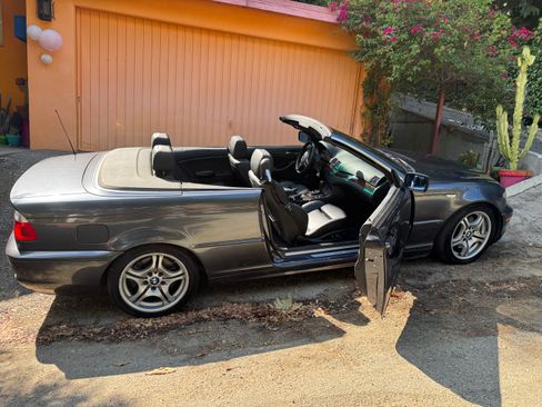 Used 2005 BMW 330Ci Convertible image 12