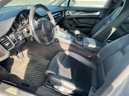 Used 2016 Porsche Panamera 4 Edition image 11