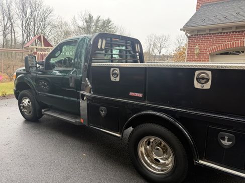 Used 2011 Ford F350 XL w/ Skid Plate Pkg image 4