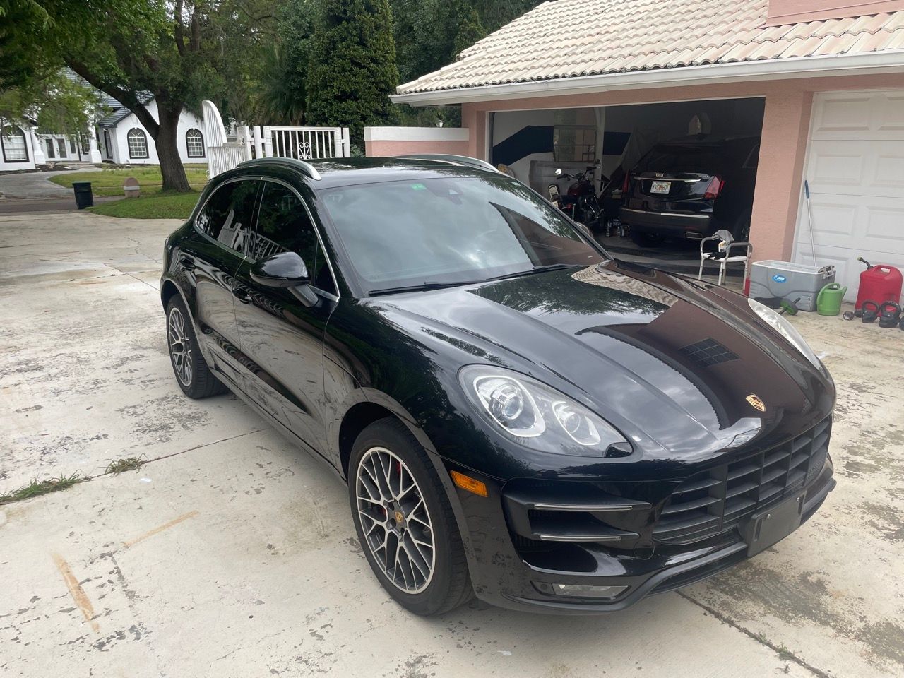 Used 2015 Porsche Macan Turbo AWD/4WD image 2
