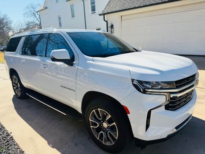 Used 2021 Chevrolet Suburban LT w/ Luxury Package