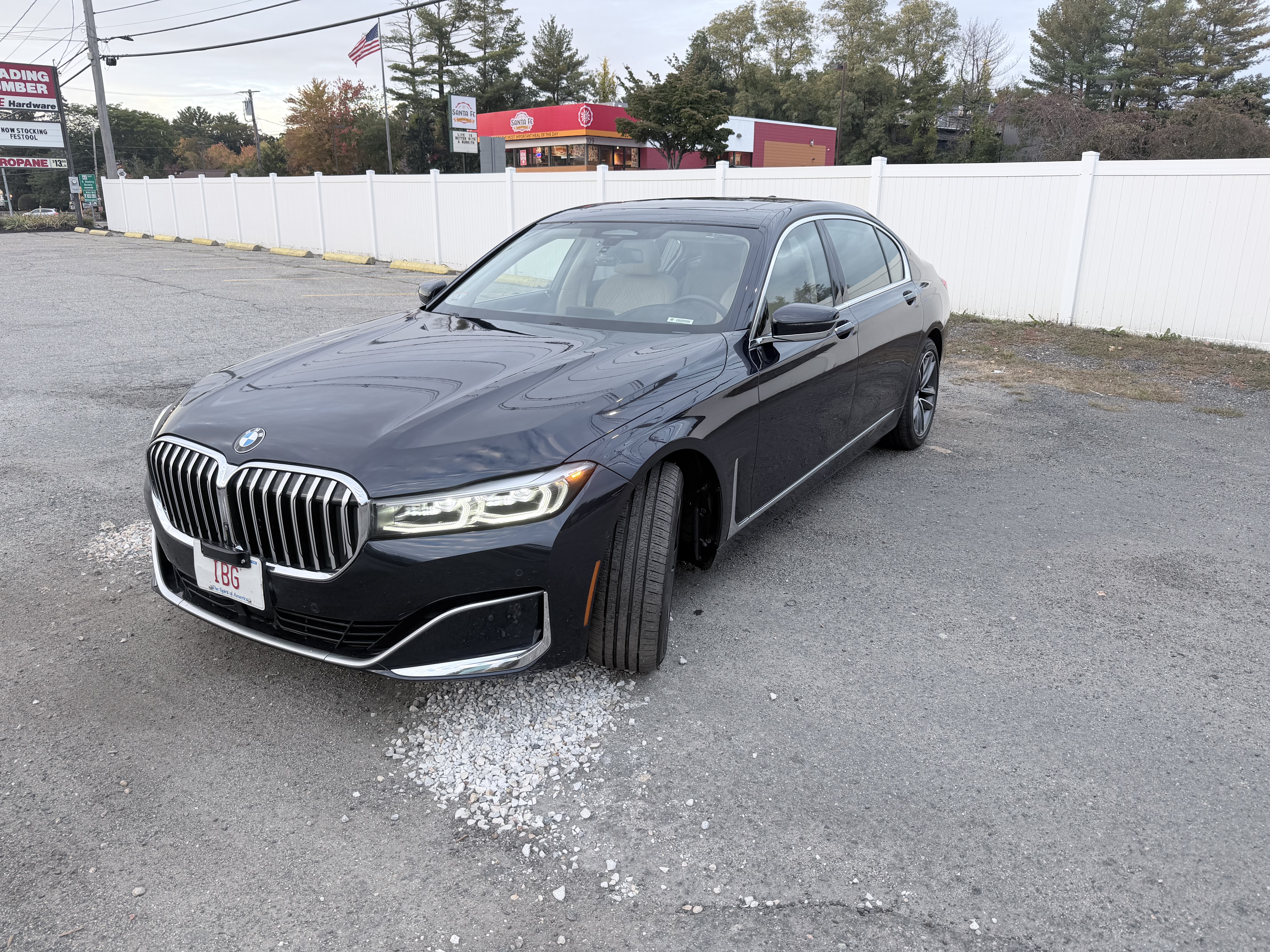 Used 2020 BMW 750i xDrive w/ Luxury Rear Seating Package AWD/4WD image 4