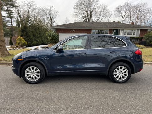 Used 2013 Porsche Cayenne Diesel AWD/4WD image 5