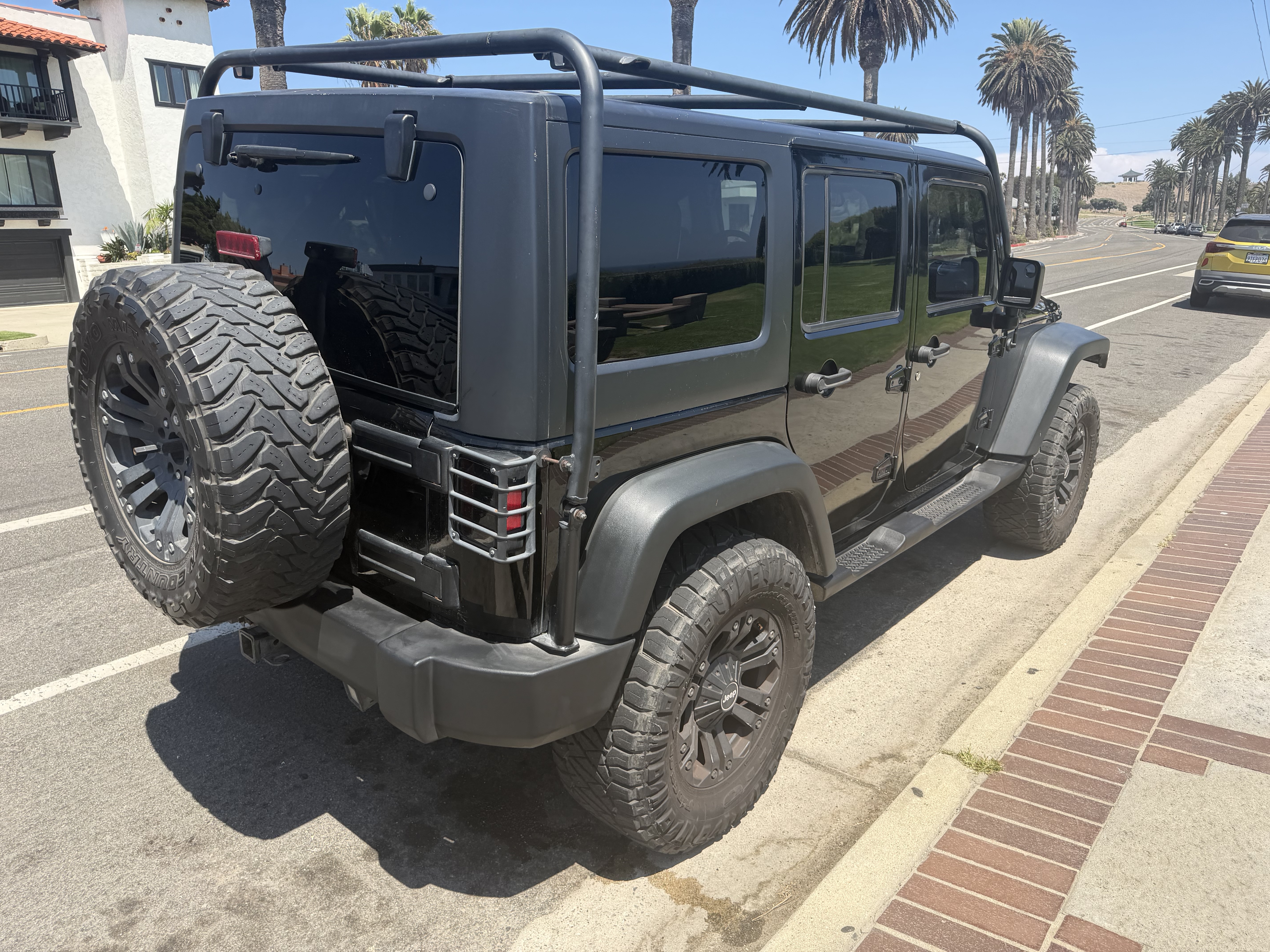 Used 2010 Jeep Wrangler Unlimited Sport AWD/4WD image 2