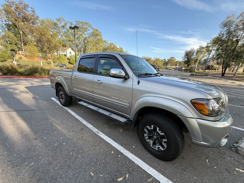 Used 2005 Toyota Tundra SR5 image 1